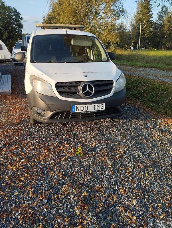 Vit Begagnad 2013 Mercedes Citan 109 | 50 000 kr (Dyr) - Bild 1/3