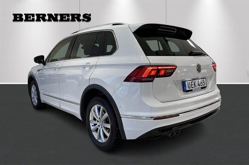 Begagnad VW Tiguan R-line 151 HK (111 kW) 2019 Vit SUV