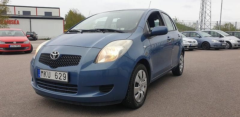 Begagnad 2006 Toyota Yaris Halvkombi | 29 900 kr (Marknadspris) - Bild 1/4