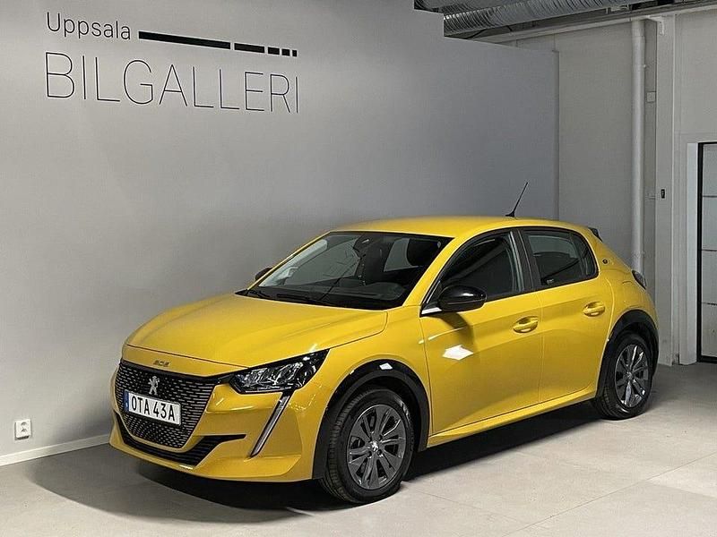Gul Begagnad 2022 Peugeot e-208 Active Halvkombi | 174 900 kr (Bra pris) - Bild 1/4