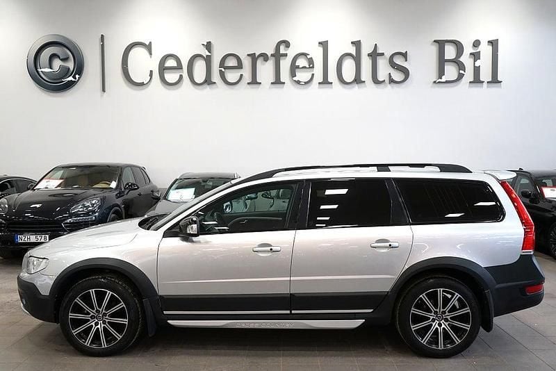 Silver Begagnad 2016 Volvo XC70 Standard Kombi | 199 800 kr (Marknadspris) - Bild 1/4