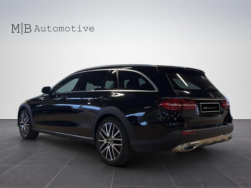 Begagnad Mercedes E220 All-Terrain 194 HK (142 kW) 2021 Svart Kombi