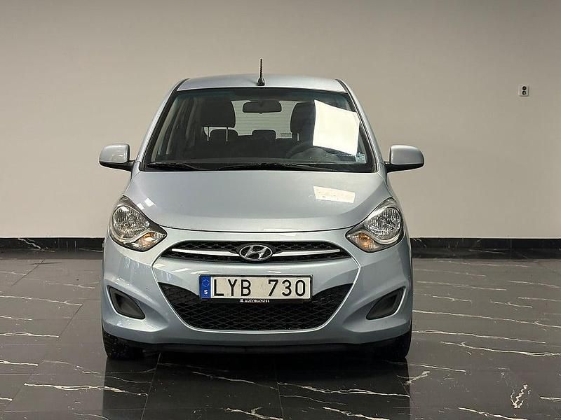 Begagnad Hyundai i10 69 HK (50 kW) 2011 Silver Halvkombi
