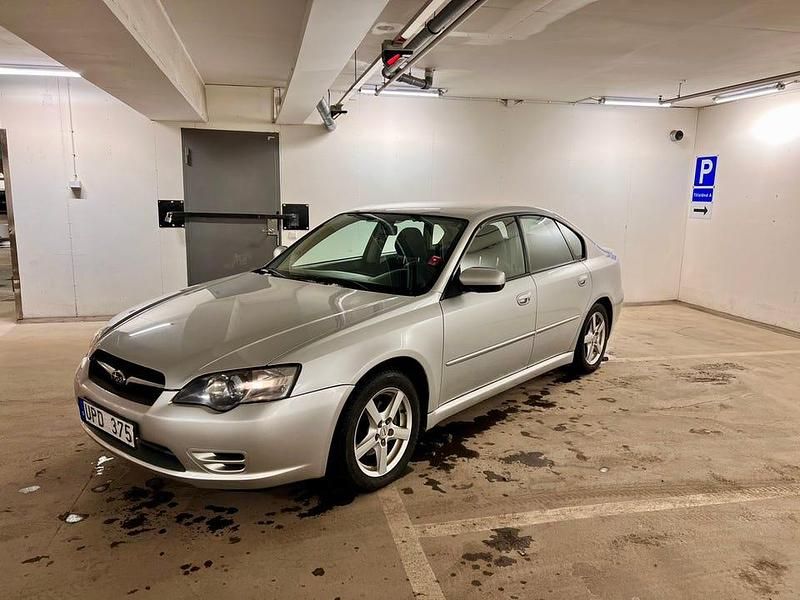 Begagnad Subaru Legacy 165 HK (121 kW) 2004 Sedan