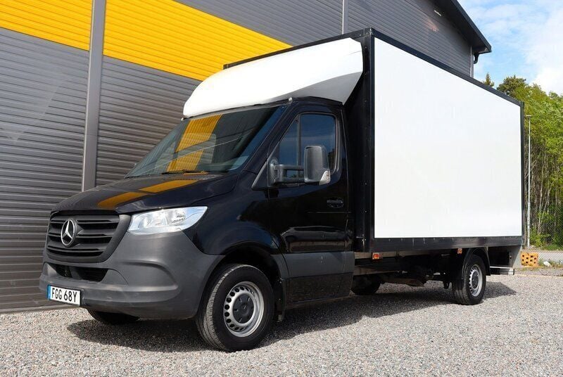 Svart Begagnad 2023 Mercedes Sprinter Van | 449 000 kr (Bra pris) - Bild 1/4