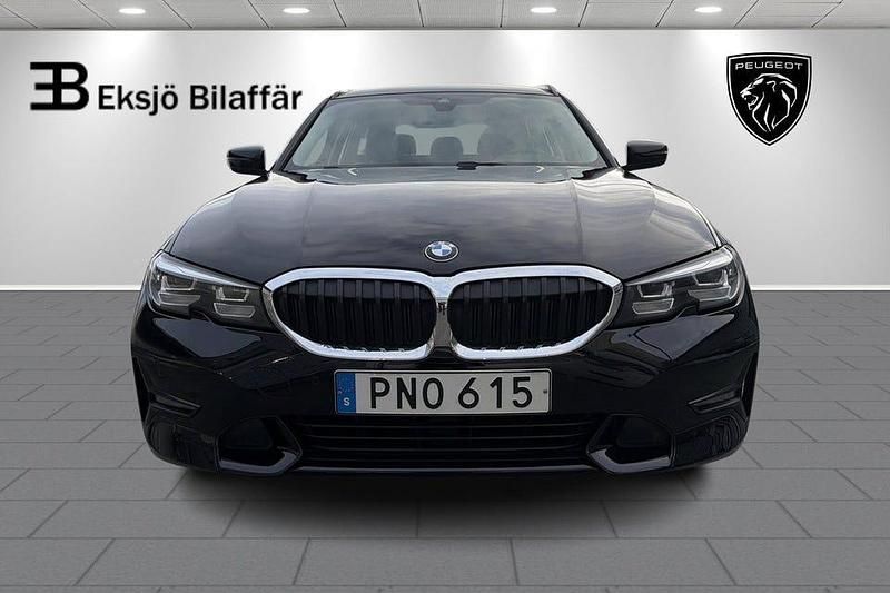 Begagnad BMW 330 Sport Line 292 HK (214 kW) 2021 Svart Kombi