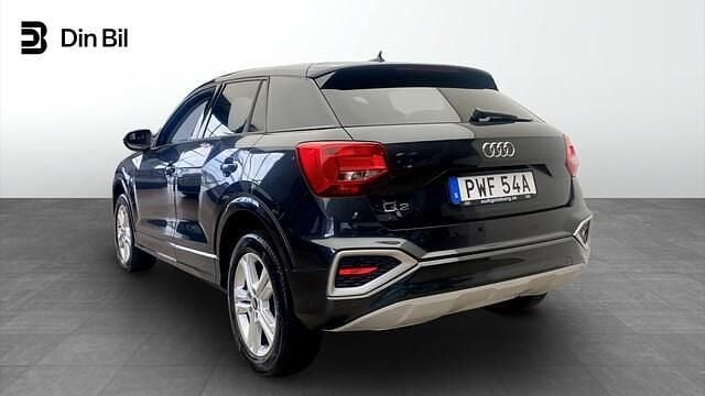 Begagnad Audi Q2 Advanced Plus 150 HK (110 kW) 2022 Manhattangrå metallic SUV