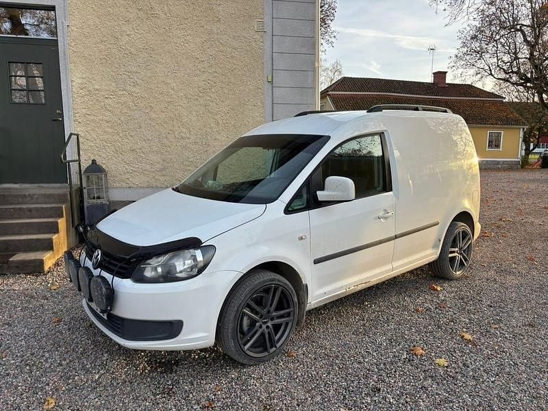 Begagnad VW Caddy 102 HK (75 kW) 2012 Minibuss