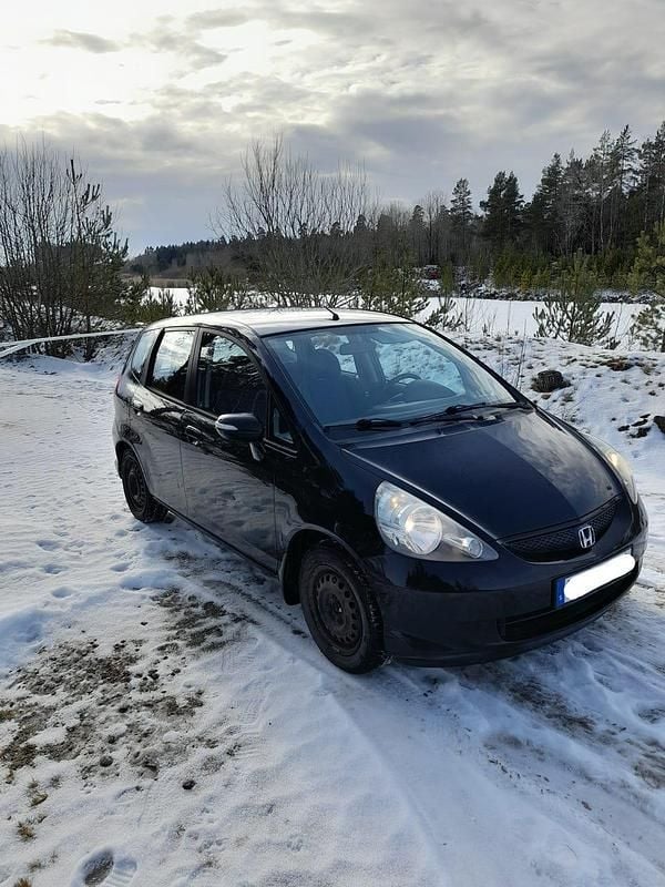 Begagnad Honda Jazz 83 HK (61 kW) 2006 Halvkombi