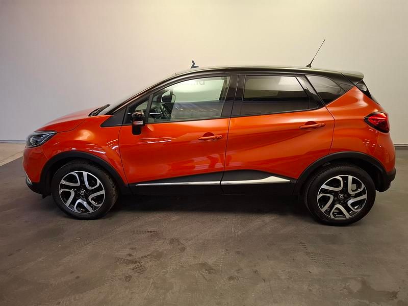 Begagnad Renault Captur Dynamique 120 HK (88 kW) 2017 Flerfärgad SUV