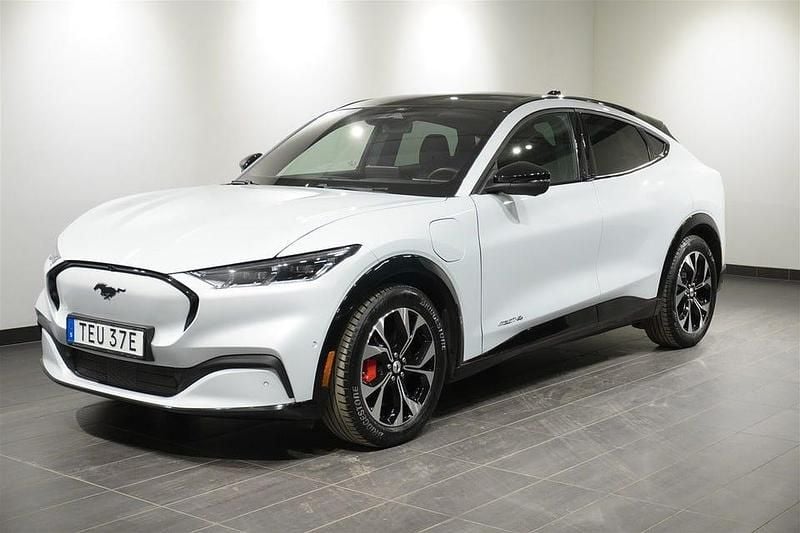 Vit Begagnad 2021 Ford Mustang Mach-E Standard Range SUV | 329 800 kr (Bra pris) - Bild 1/4