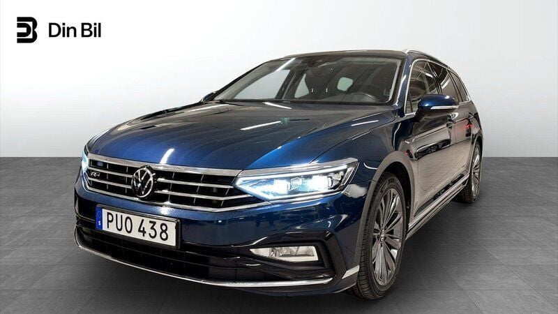 Blå Begagnad 2021 VW Passat GT Kombi | 319 900 kr (Lite dyr) - Bild 1/4