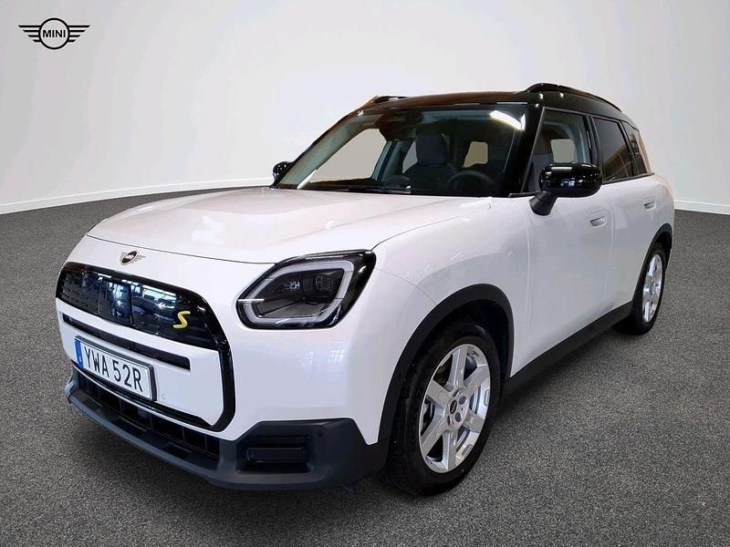 Vit Begagnad 2024 Mini Countryman SUV | 449 900 kr - Bild 1/4