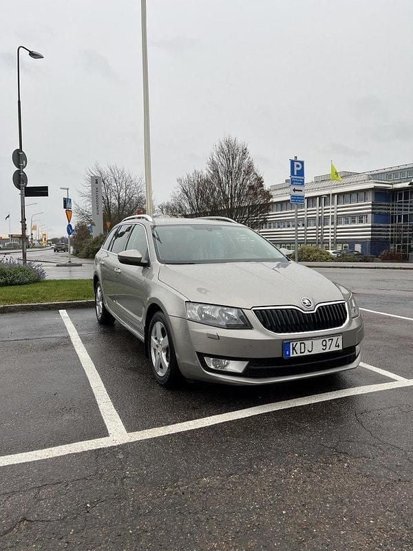 Brun Begagnad 2014 Skoda Octavia Kombi | 84 500 kr (Superpris) - Bild 1/4