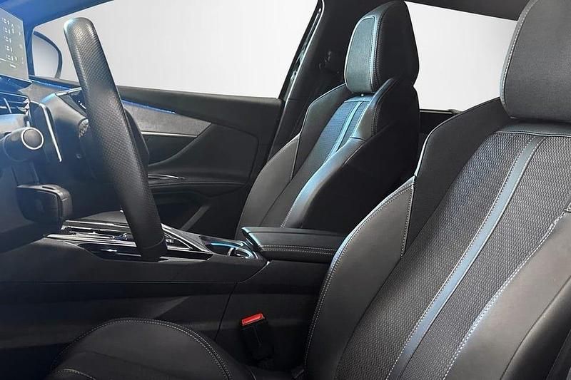 Begagnad Peugeot 5008 GTi 132 HK (97 kW) 2023 Svart SUV