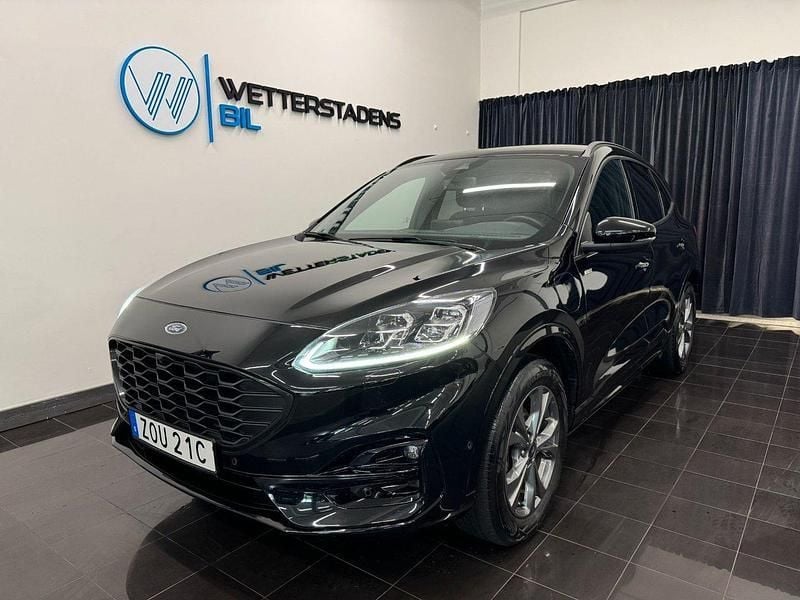 Svart Begagnad 2022 Ford Kuga ST-Line SUV | 258 800 kr (Marknadspris) - Bild 1/4
