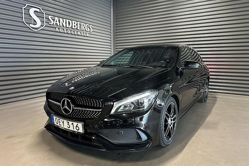 Svart Begagnad 2016 Mercedes CLA200 Shooting Brake AMG Kombi | 159 000 kr (Marknadspris) - Bild 1/4