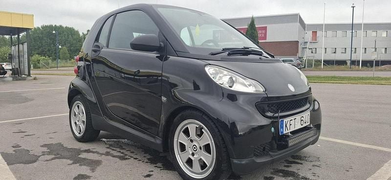 Svart Begagnad 2010 Smart ForTwo Coupé Sportkupé | 36 000 kr (Marknadspris) - Bild 1/4