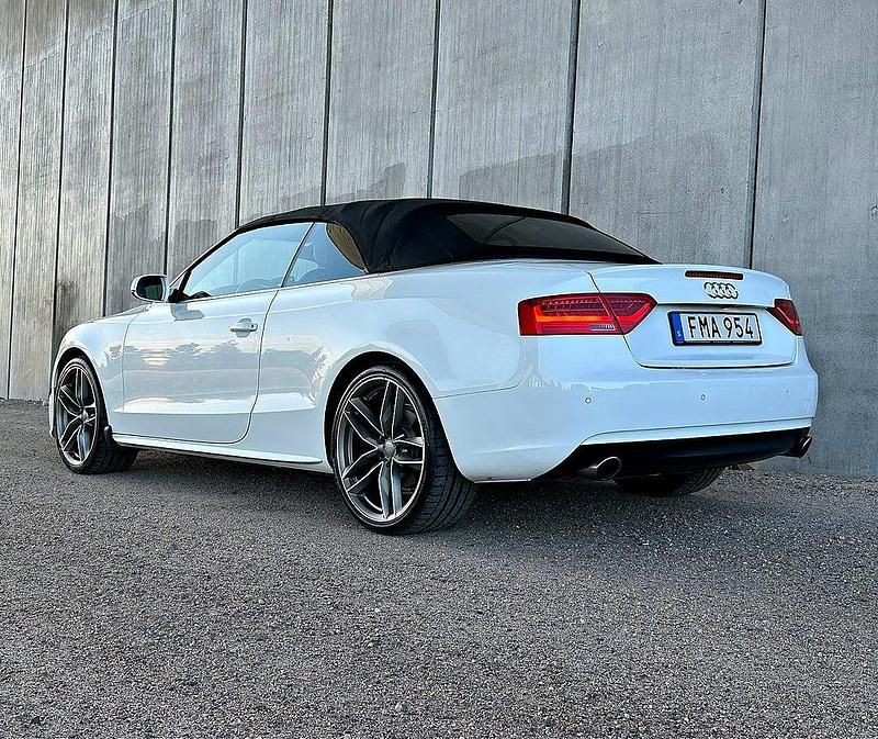 Begagnad Audi A5 Cabriolet 170 HK (125 kW) 2012 Vit Cab