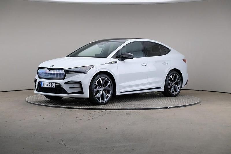 Vit Begagnad 2023 Skoda Enyaq iV RS SUV | 419 000 kr (Bra pris) - Bild 1/4