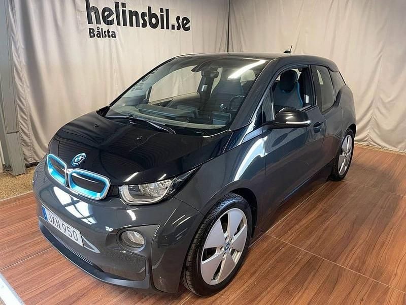 Grå Begagnad 2015 BMW i3 Comfort Edition Halvkombi | 144 900 kr - Bild 1/4