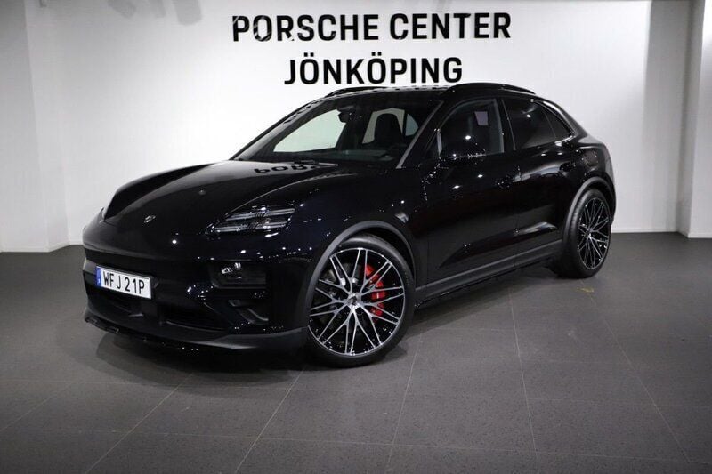 Svart (black) Begagnad 2025 Porsche Macan Turbo SUV | 1 425 000 kr - Bild 1/4