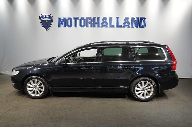 Svart Begagnad 2015 Volvo V70 Momentum Kombi | 189 000 kr (Dyr) - Bild 1/4