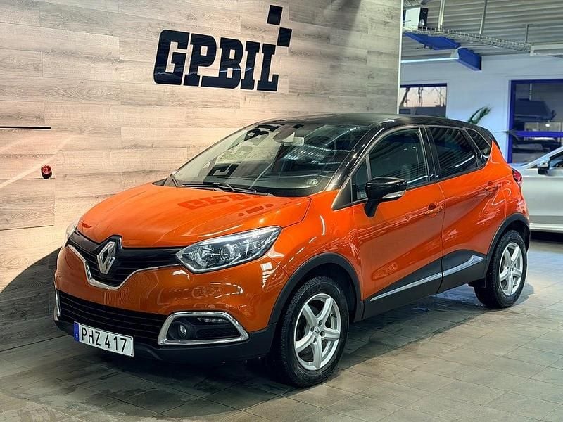 Flerfärgad Begagnad 2017 Renault Captur SUV | 129 000 kr (Marknadspris) - Bild 1/4