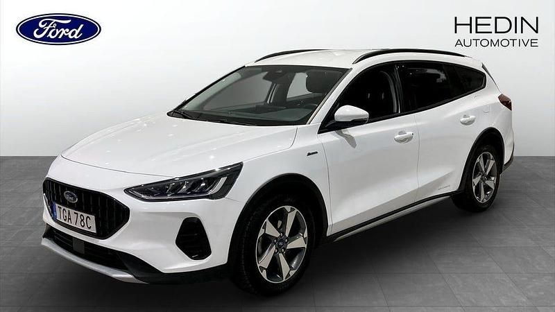 Vit Begagnad 2023 Ford Focus Active Kombi | 229 900 kr (Marknadspris) - Bild 1/4