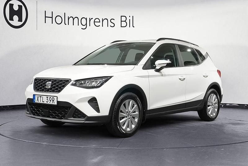 Vit Begagnad 2022 Seat Arona Style SUV | 194 800 kr (Marknadspris) - Bild 1/4