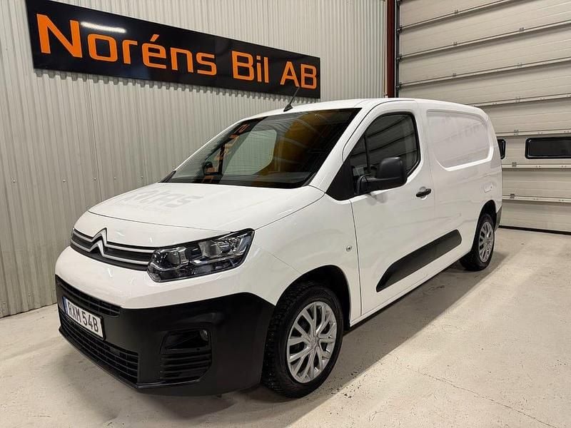 Vit Begagnad 2021 Citroën Berlingo Minibuss | 119 000 kr (Marknadspris) - Bild 1/4