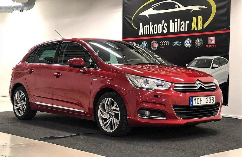 Röd Begagnad 2011 Citroën C4 Halvkombi | 44 900 kr (Bra pris) - Bild 1/1