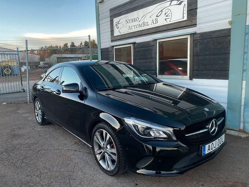 Svart Begagnad 2016 Mercedes CLA200 Sportkupé | 159 900 kr (Superpris) - Bild 1/4