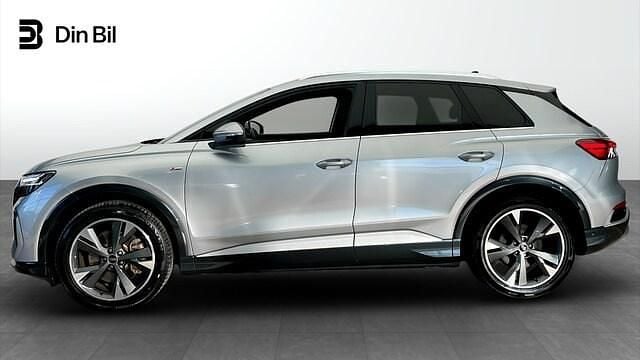 Begagnad Audi Q4 e-tron Comfort 210 kW (286 HK) 2023 Silver SUV