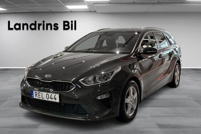 Grå Begagnad 2018 Kia Ceed Sportswagon Advance Kombi | 175 000 kr (Marknadspris) - Bild 1/4