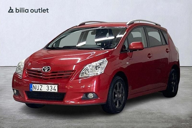 Mörkröd Begagnad 2012 Toyota Verso Minibuss | 44 900 kr (Bra pris) - Bild 1/3