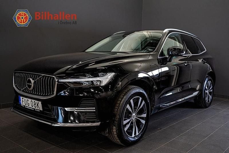 Svart Begagnad 2022 Volvo XC60 Core SUV | 369 900 kr (Superpris) - Bild 1/4