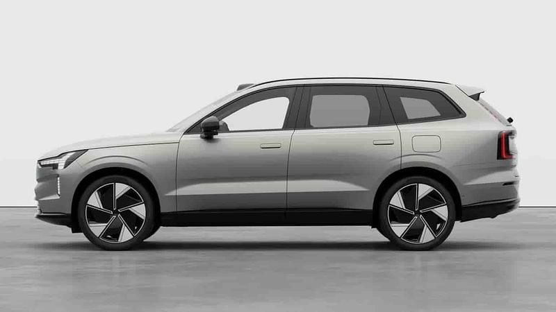 Silver Ny 2025 Volvo EX90 Performance SUV | 1 099 900 kr (Lite dyr) - Bild 1/1