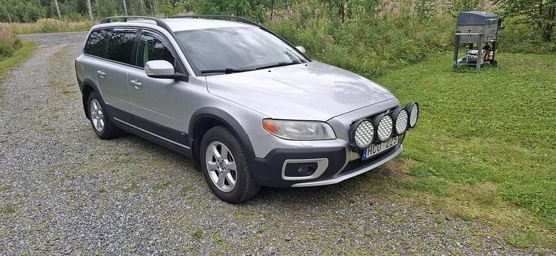 Grå Begagnad 2009 Volvo XC70 SUV | 63 000 kr (Bra pris) - Bild 1/4