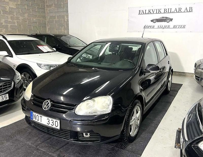 Begagnad VW Golf VI Trendline 102 HK (75 kW) 2008 Svart Halvkombi
