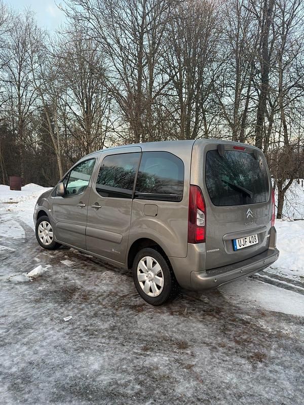 Begagnad Citroën Berlingo 99 HK (72 kW) 2015 Minibuss