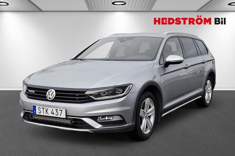Silver Begagnad 2018 VW Passat Alltrack Kombi | 259 000 kr (Marknadspris) - Bild 1/4