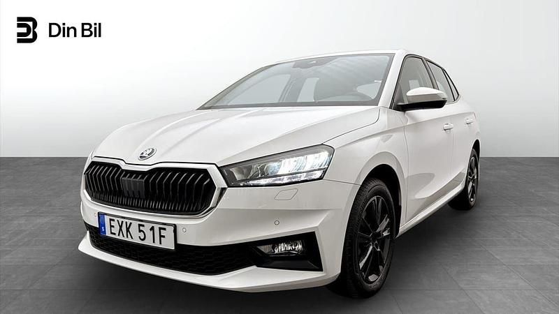 Vit Begagnad 2023 Skoda Fabia Style Halvkombi | 216 900 kr (Marknadspris) - Bild 1/4