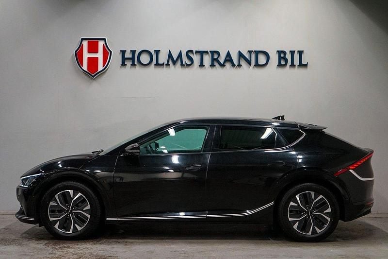 Svart Begagnad 2022 Kia EV6 Base SUV | 384 900 kr - Bild 1/4