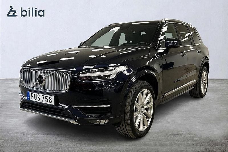 Mörkblå Begagnad 2015 Volvo XC90 Inscription SUV | 299 900 kr (Marknadspris) - Bild 1/3