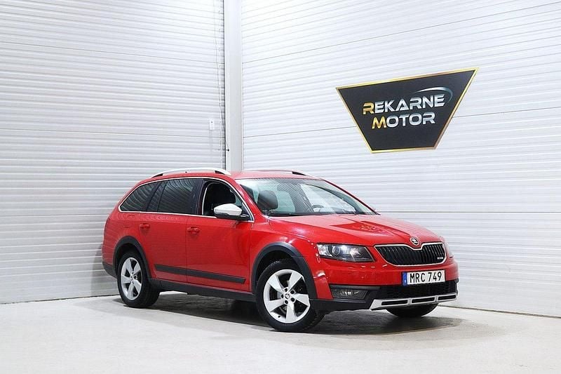 Röd Begagnad 2014 Skoda Octavia Scout Business Line Kombi | 138 900 kr (Bra pris) - Bild 1/4