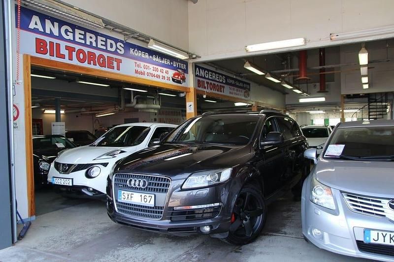Grå Begagnad 2006 Audi Q7 Comfort SUV | 79 999 kr (Dyr) - Bild 1/4