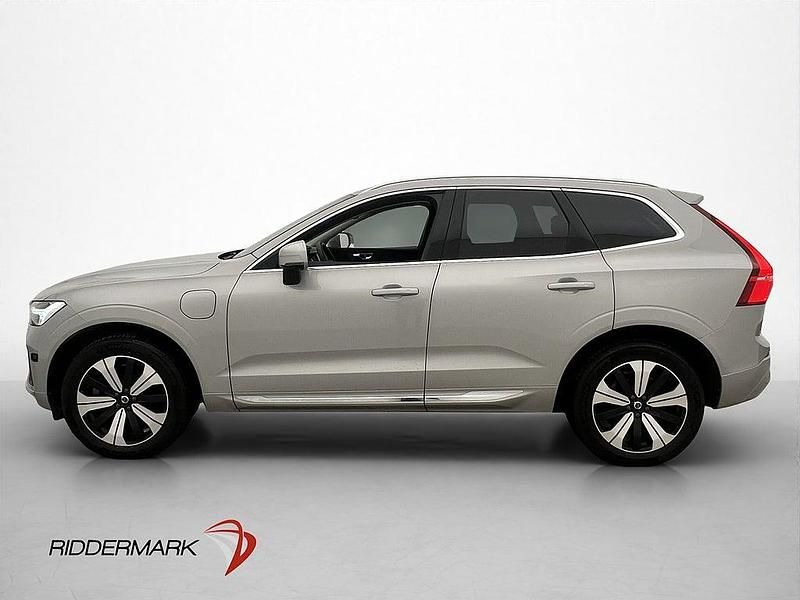 Begagnad Volvo XC60 Plus 253 HK (186 kW) 2022 Silver SUV