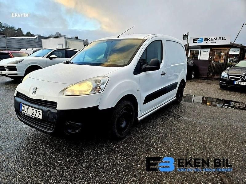 Vit Begagnad 2013 Peugeot Partner S Van | 44 500 kr (Lite dyr) - Bild 1/4