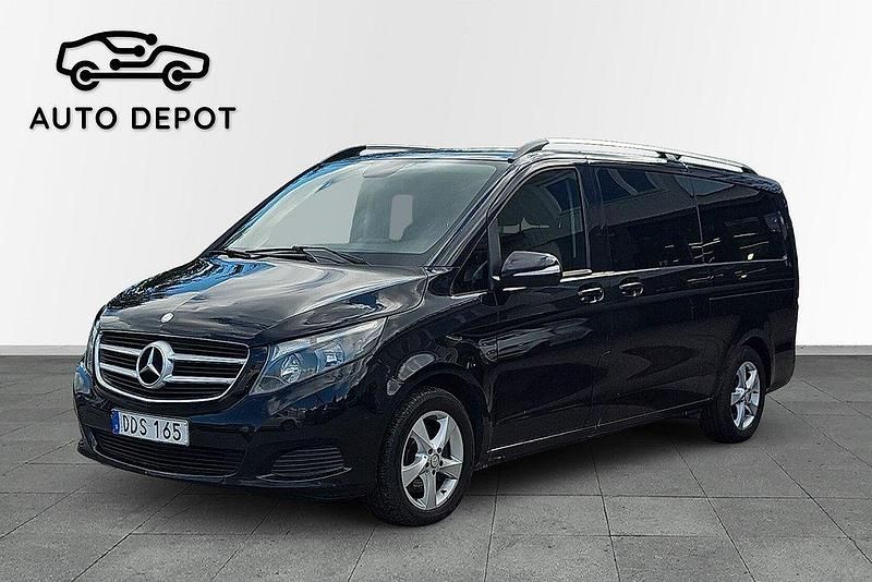 Svart Begagnad 2015 Mercedes V250 Minibuss | 189 000 kr - Bild 1/4